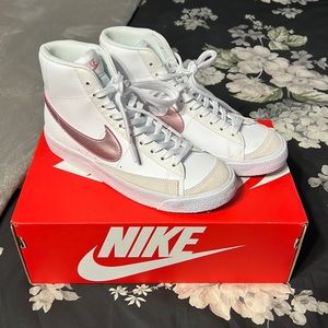 Nike • Blazer Mid ‘77 (GS)